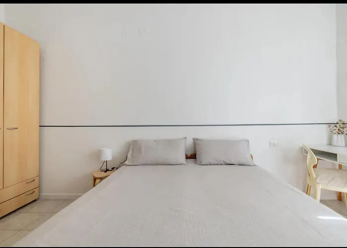 Romeo. Luminoso Al Centro Di Apartamento